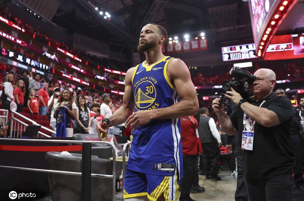 库里：进入生涯第17赛季 我依然能达到巅峰状态