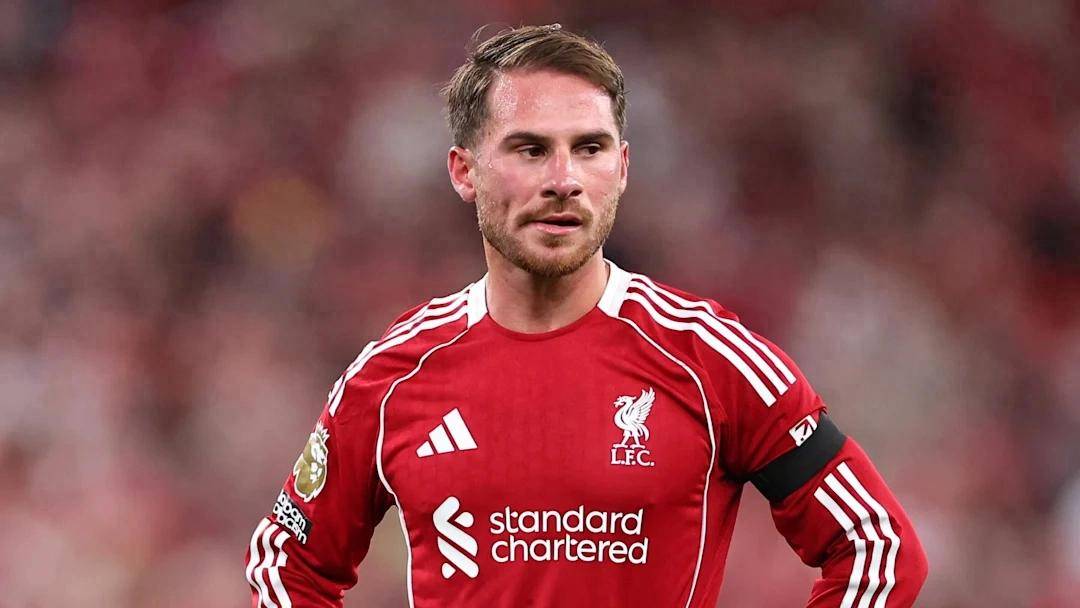 一瘸一拐了好一阵——伯恩利赛后，斯洛特透露麦卡利斯特伤情